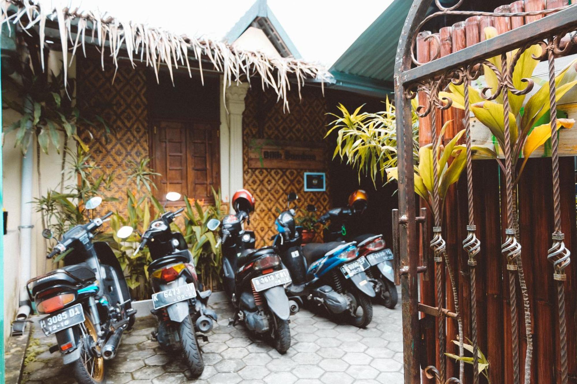 Glory Homestay Yogyakarta Exterior photo