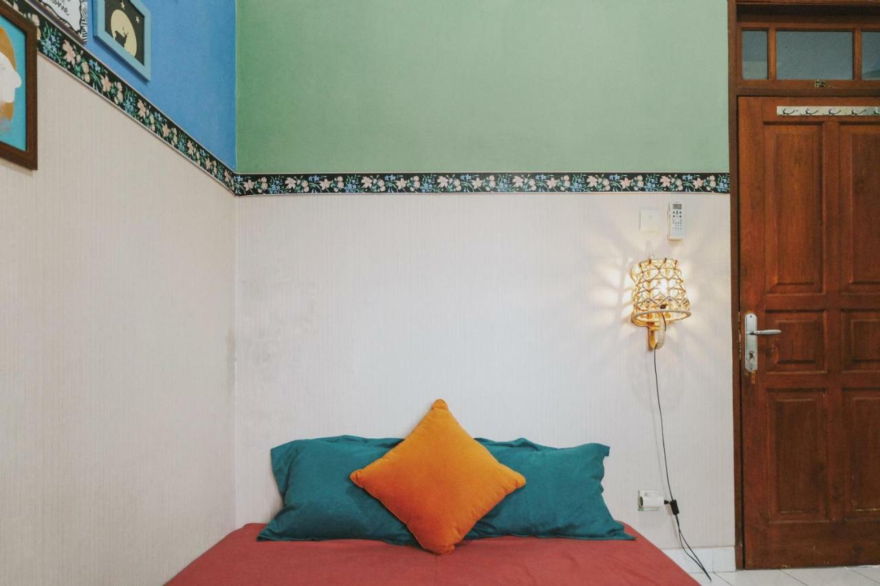 Glory Homestay Yogyakarta Exterior photo