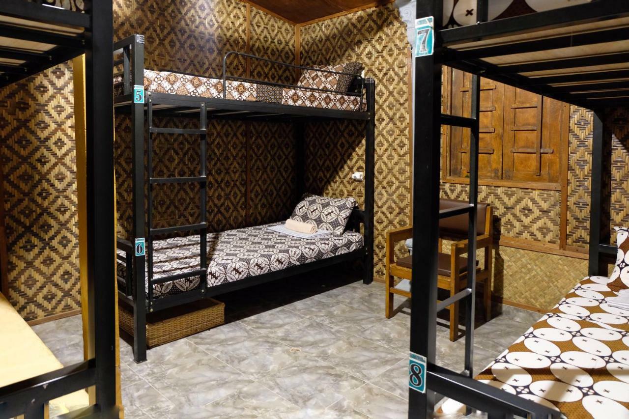 Glory Homestay Yogyakarta Exterior photo