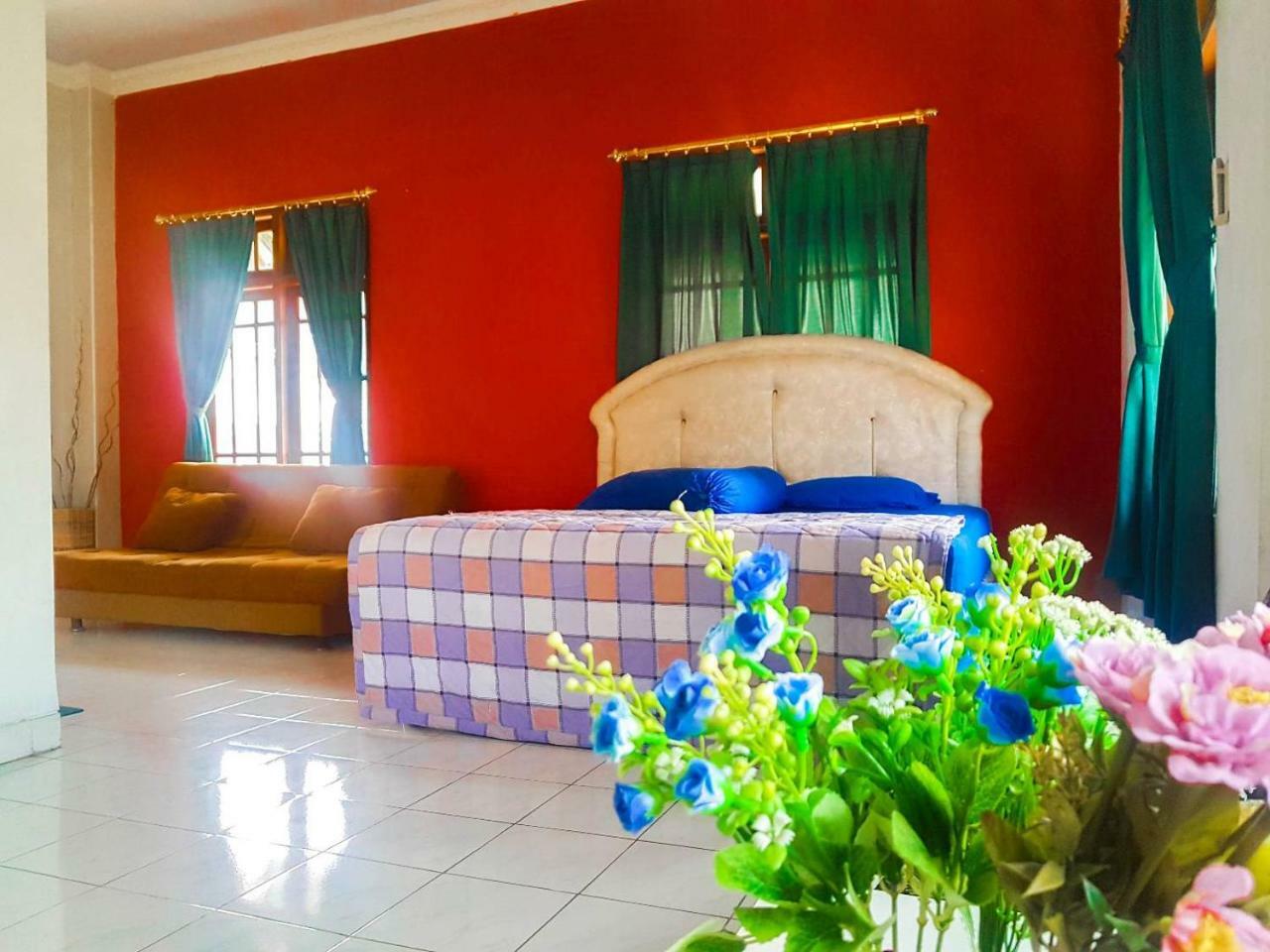 Glory Homestay Yogyakarta Exterior photo